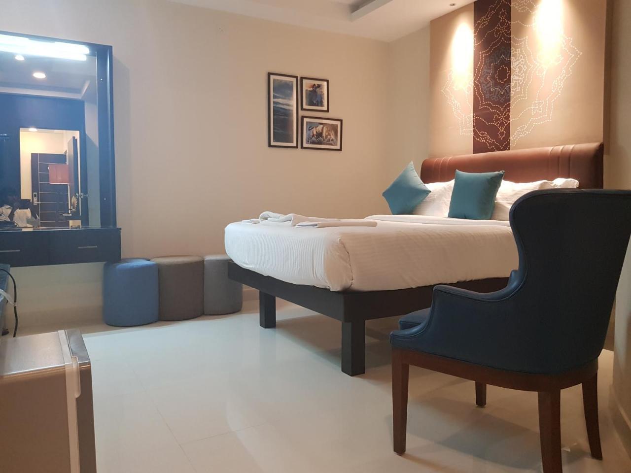 The Bull Boutique Hotel Ποντισερί Εξωτερικό φωτογραφία
