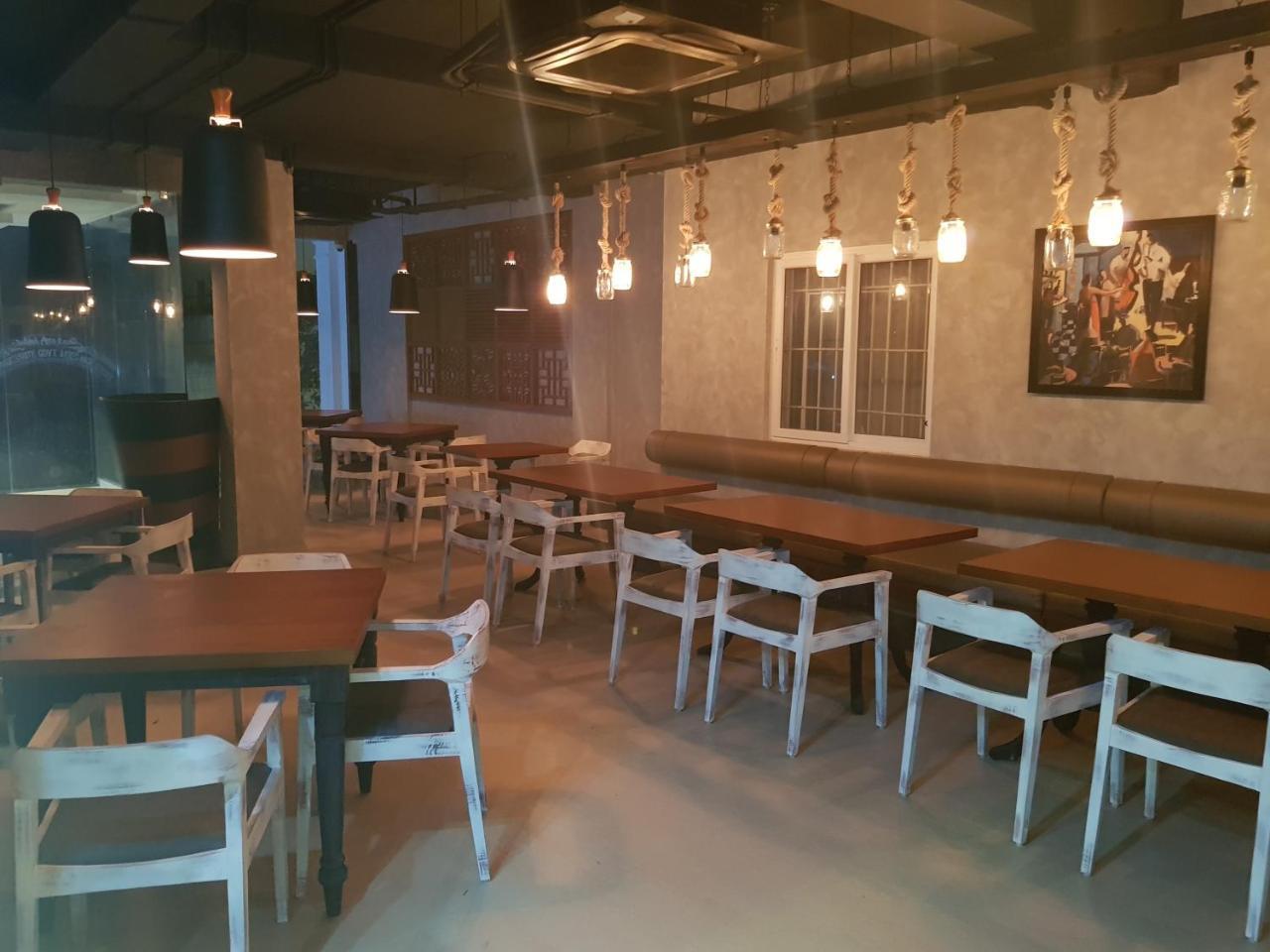 The Bull Boutique Hotel Ποντισερί Εξωτερικό φωτογραφία