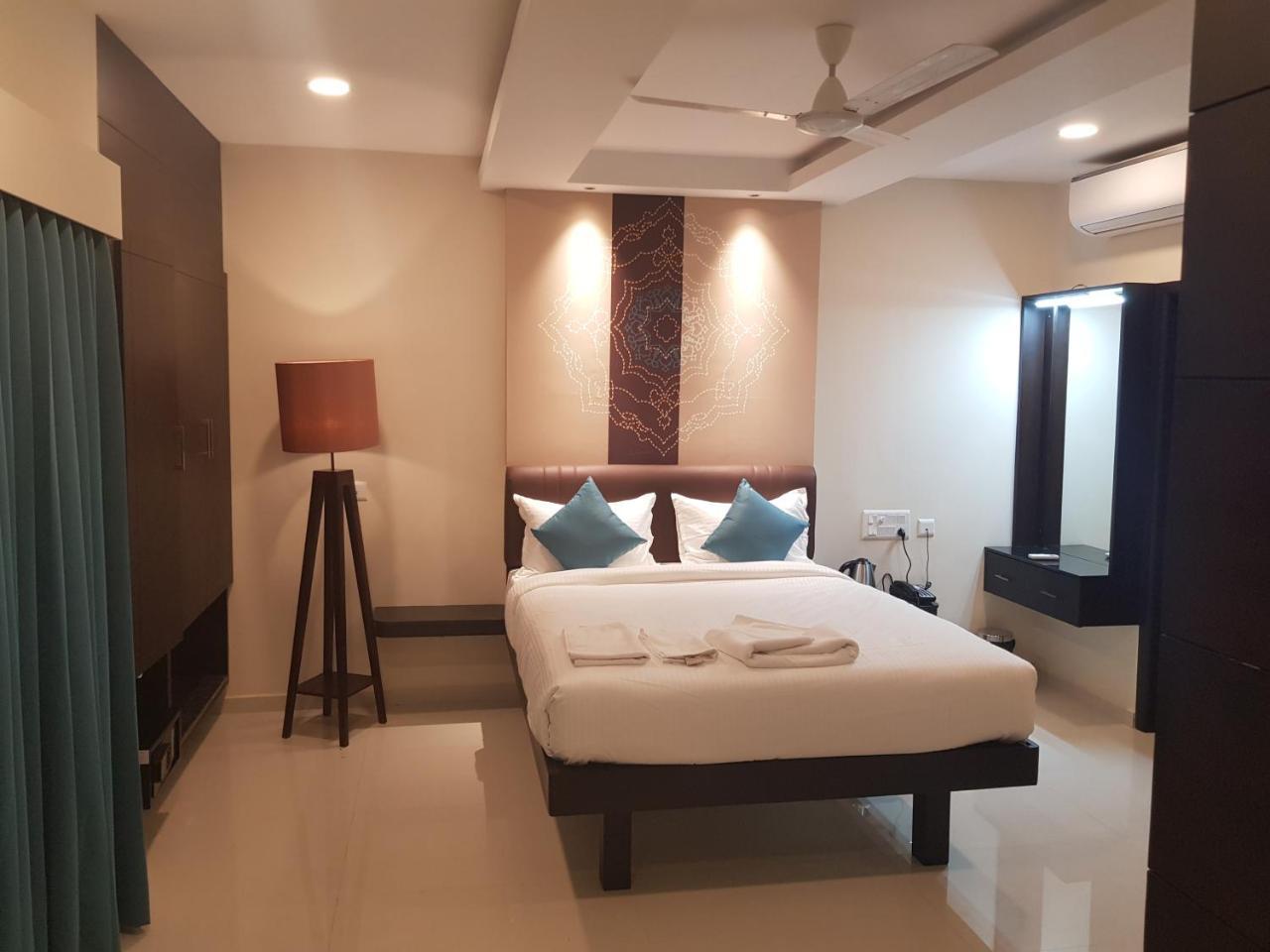 The Bull Boutique Hotel Ποντισερί Εξωτερικό φωτογραφία